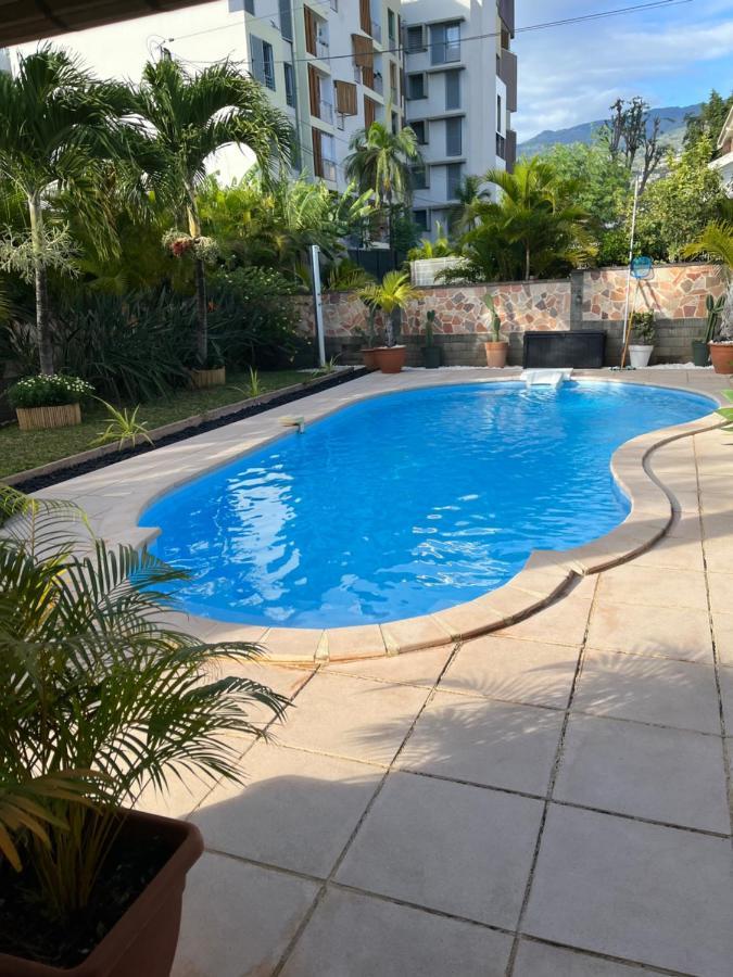 Studio Cosy Avec Piscine Dans Une Villa Saint-Denis Eksteriør billede