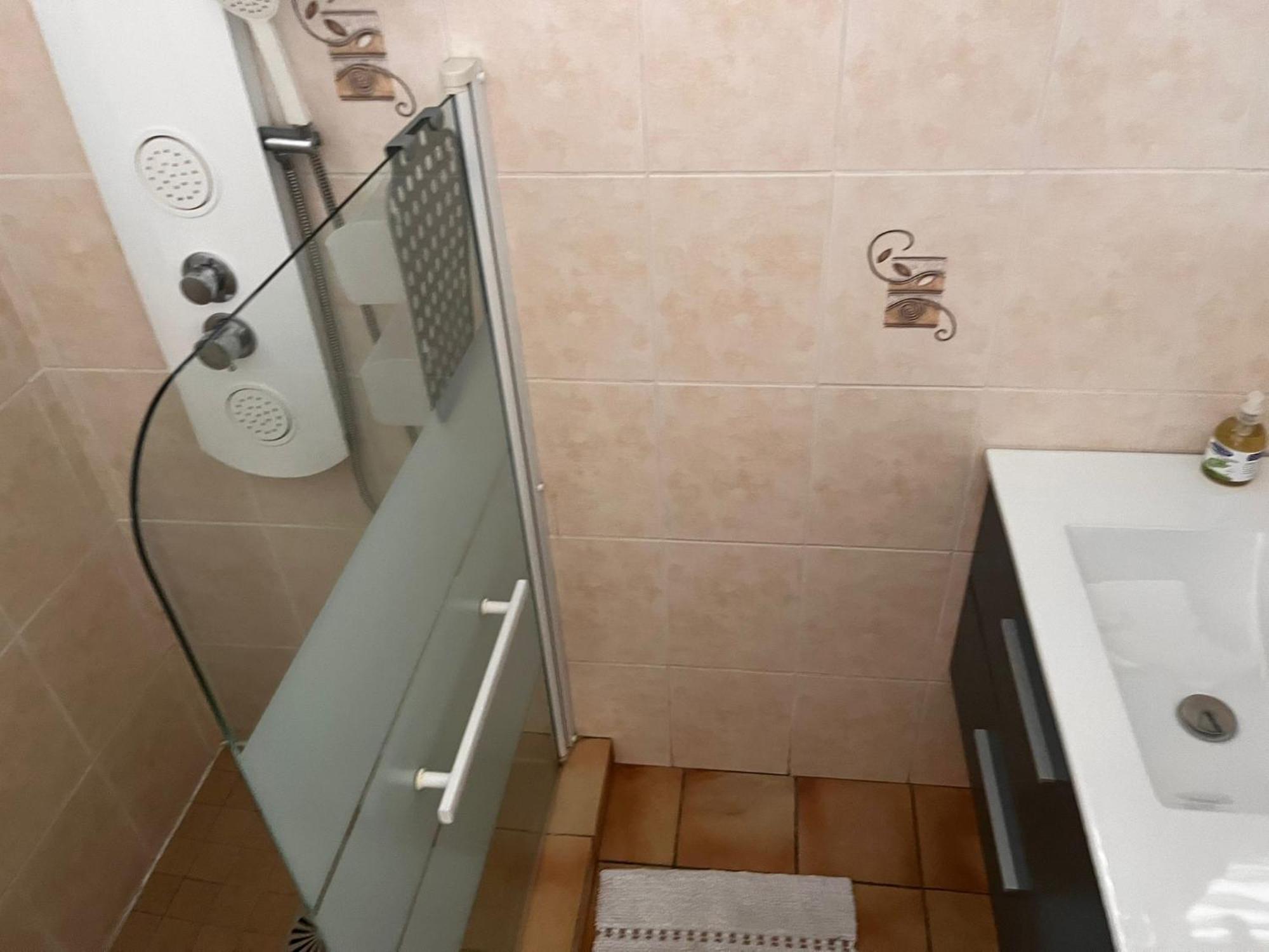 Studio Cosy Avec Piscine Dans Une Villa Saint-Denis Eksteriør billede
